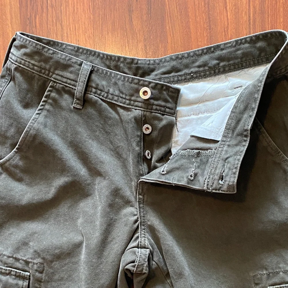 Sundance Olive Cargo Capri Pants - Utility Style, Women’s Size 8P - Picture 4 of 10